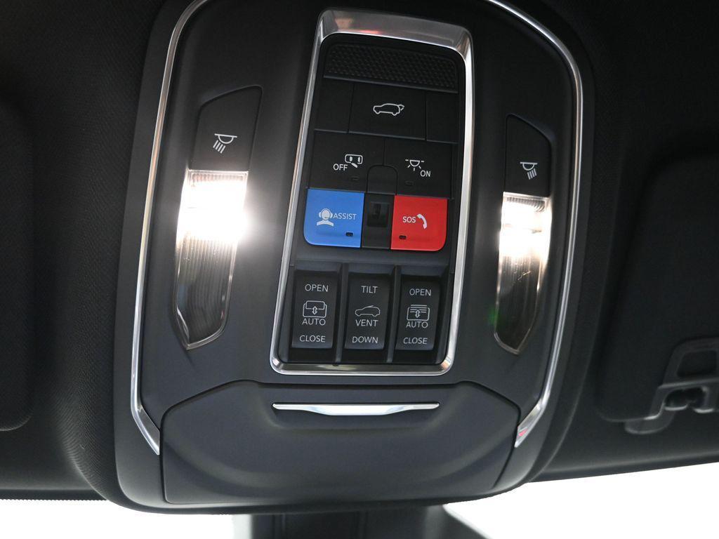 new 2026 Jeep Grand Cherokee car, priced at $49,580
