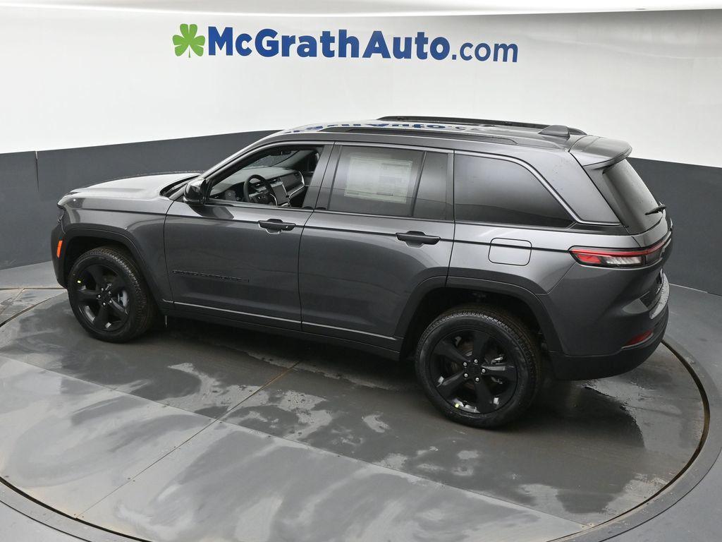 new 2026 Jeep Grand Cherokee car, priced at $49,580