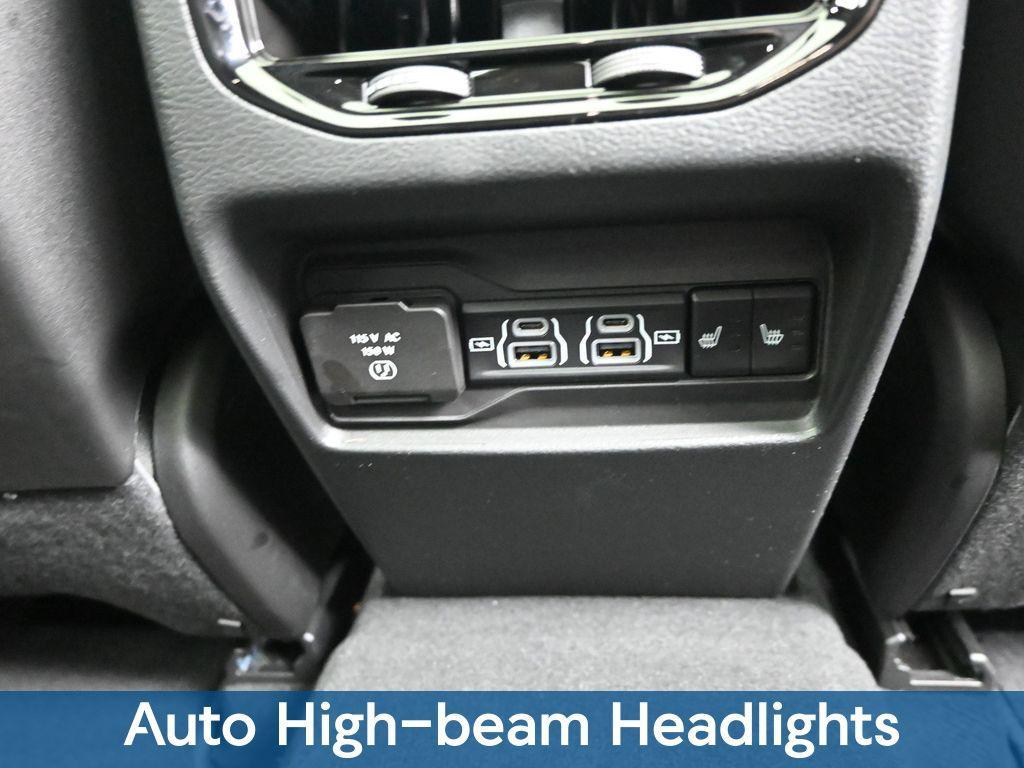 new 2025 Jeep Grand Cherokee car, priced at $46,685