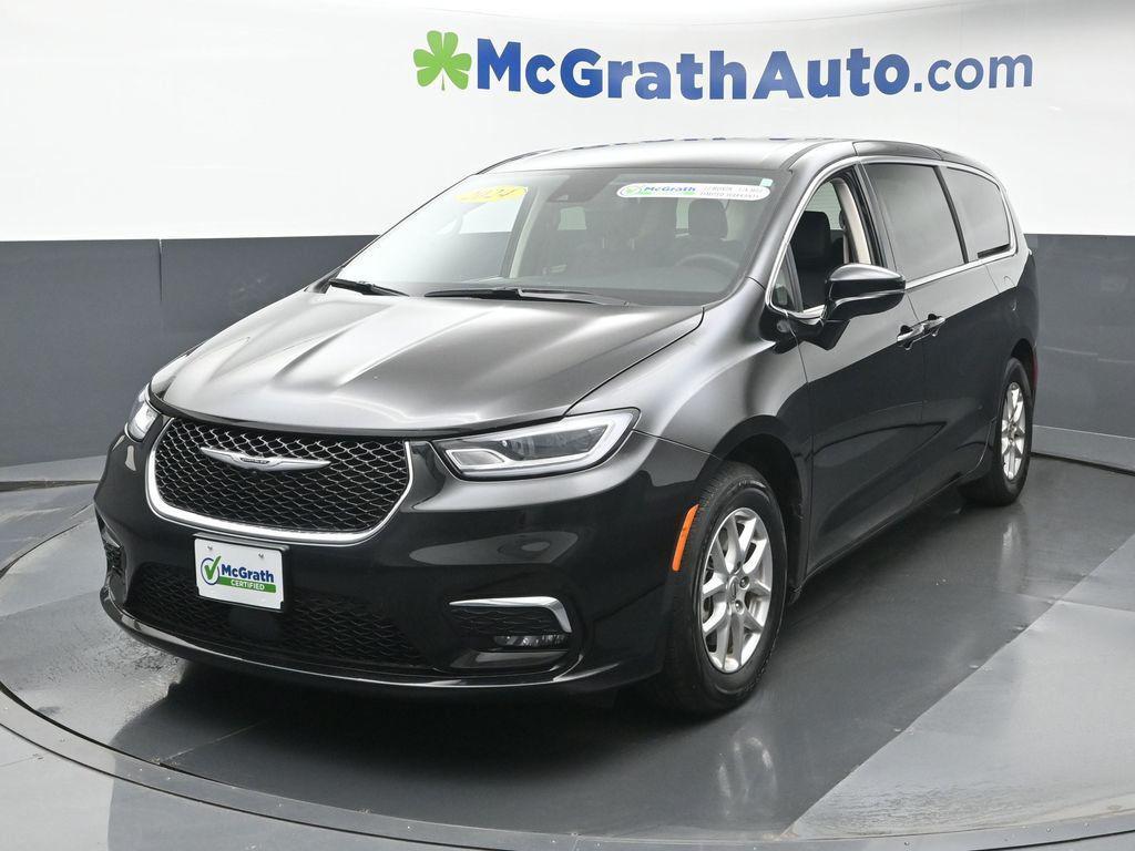 used 2024 Chrysler Pacifica car, priced at $28,850