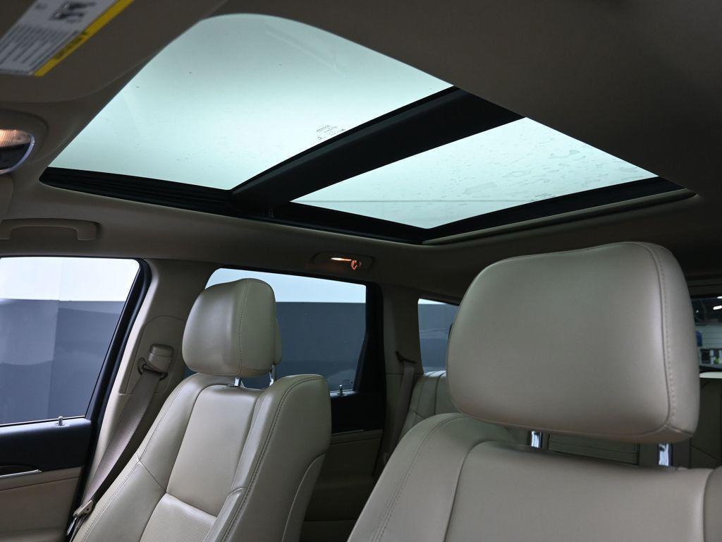 used 2015 Jeep Grand Cherokee car, priced at $14,800