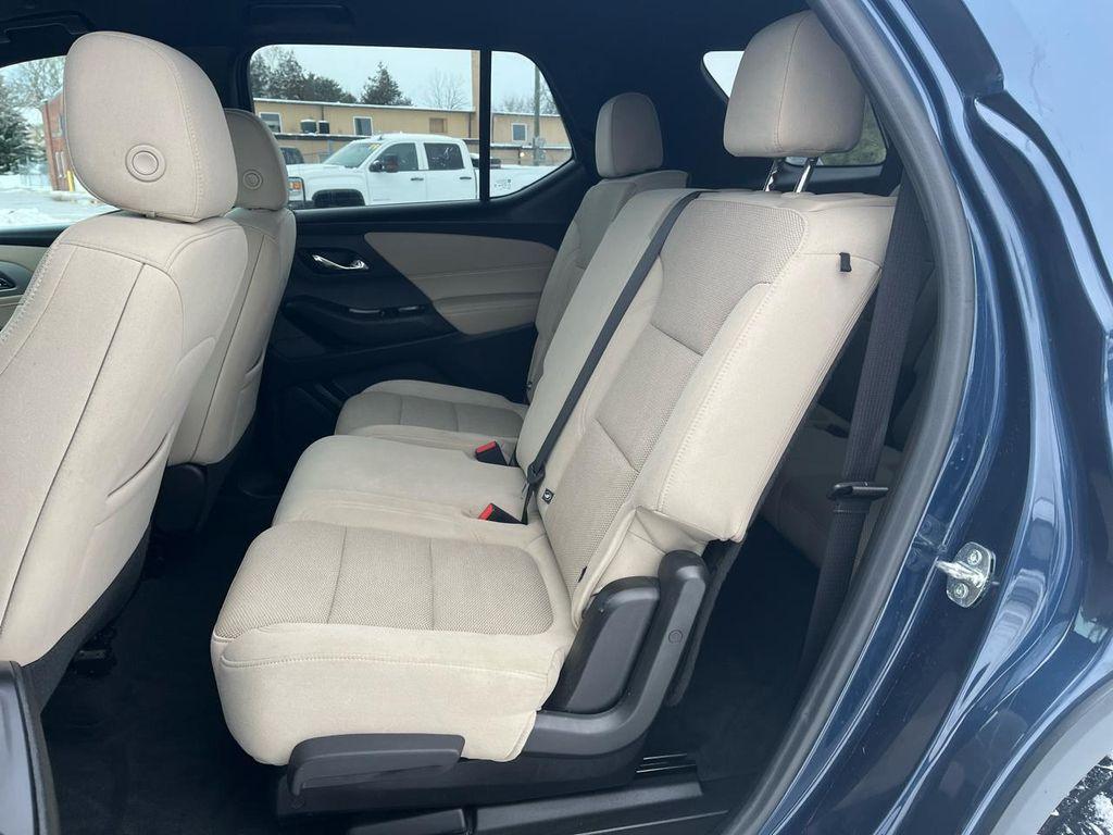 used 2022 Chevrolet Traverse car, priced at $15,995