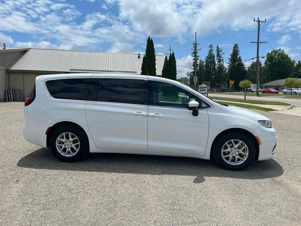 used 2023 Chrysler Pacifica car, priced at $14,995