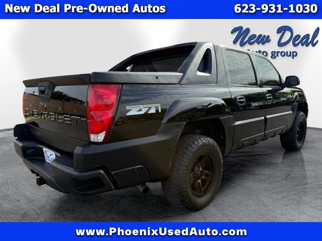 used 2005 Chevrolet Avalanche car, priced at $11,988