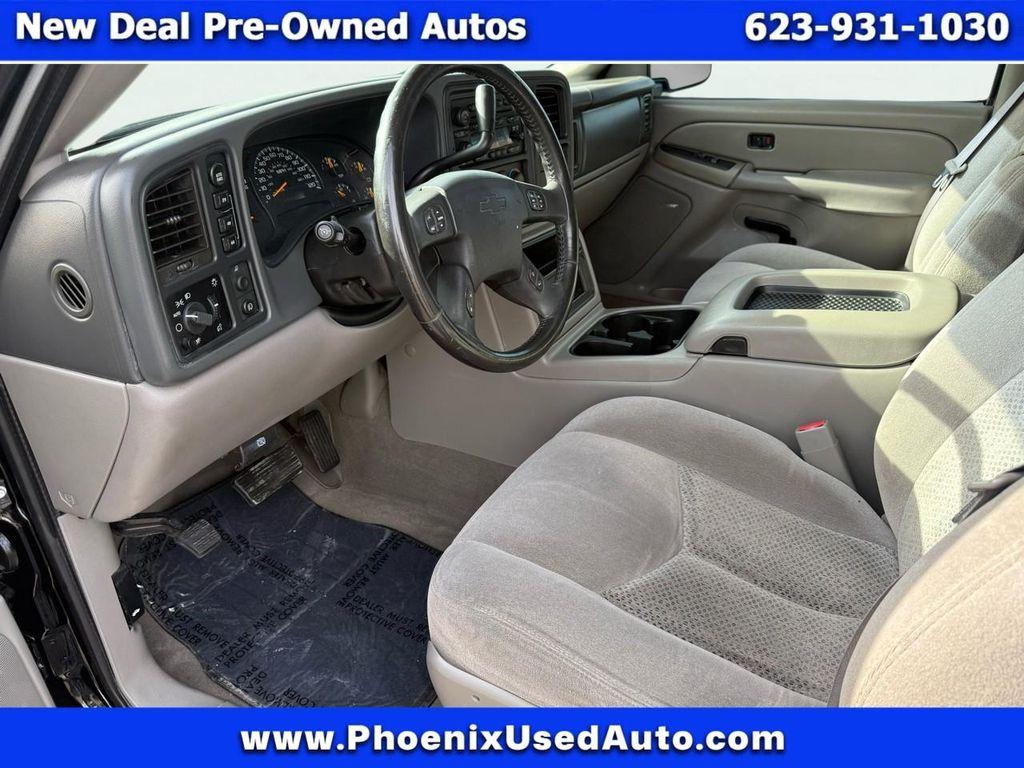 used 2005 Chevrolet Avalanche car, priced at $11,988