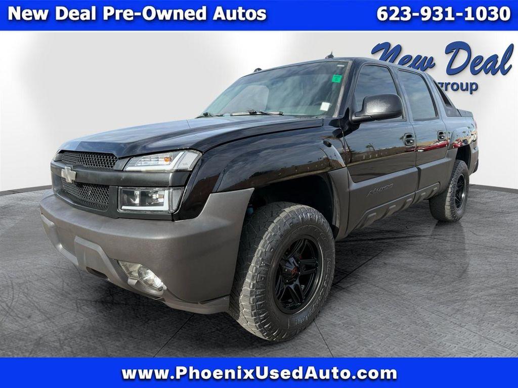 used 2005 Chevrolet Avalanche car, priced at $11,988
