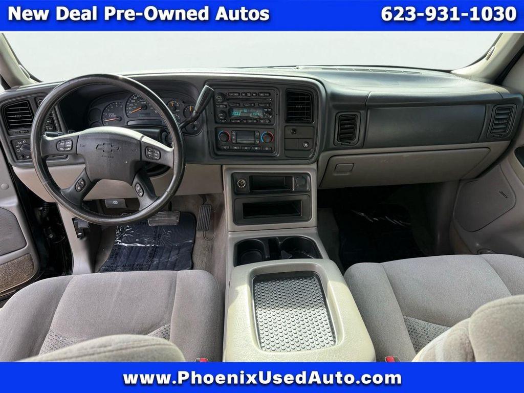 used 2005 Chevrolet Avalanche car, priced at $11,988