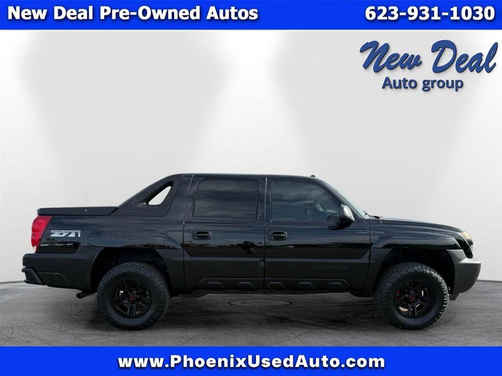 used 2005 Chevrolet Avalanche car, priced at $11,988