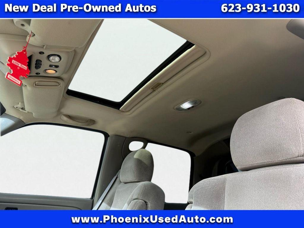 used 2005 Chevrolet Avalanche car, priced at $11,988