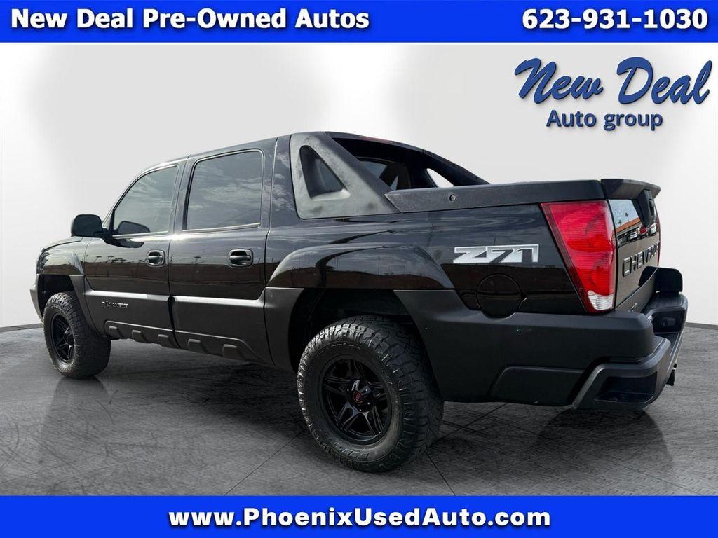 used 2005 Chevrolet Avalanche car, priced at $11,988
