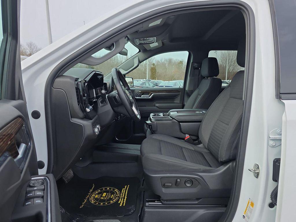 used 2023 GMC Sierra 1500 car, priced at $43,895