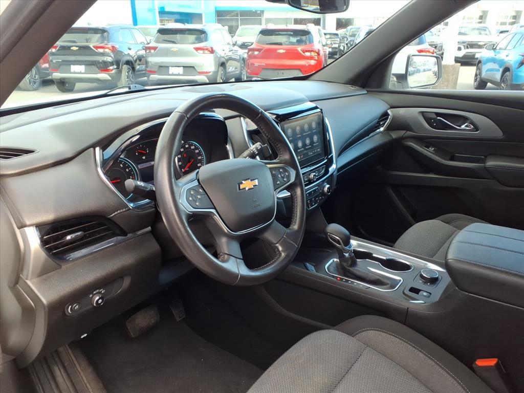 used 2022 Chevrolet Traverse car, priced at $23,456