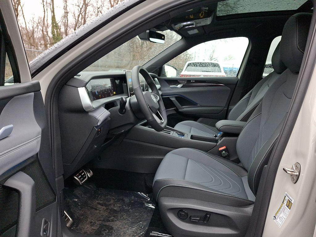 new 2026 Volkswagen Tiguan car, priced at $40,652