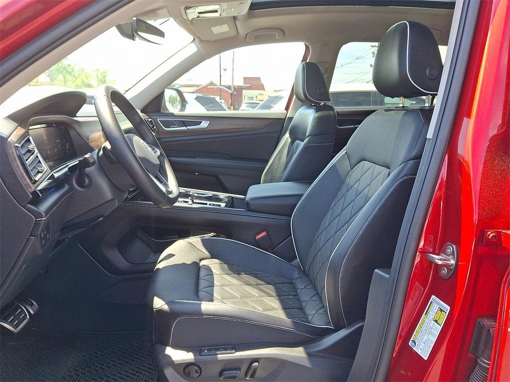 used 2024 Volkswagen Atlas car, priced at $42,886