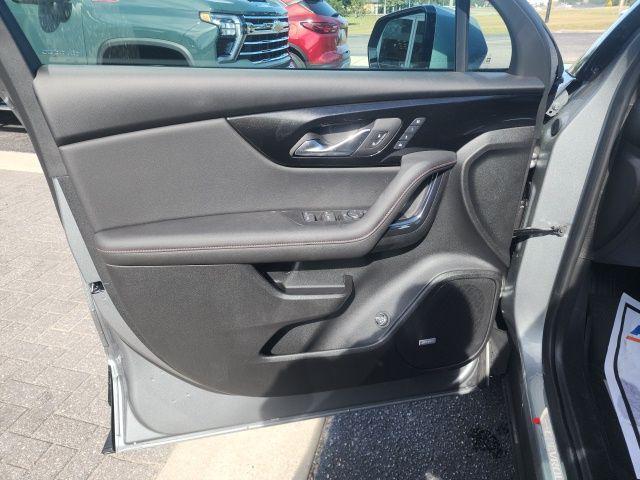 new 2025 Chevrolet Blazer car, priced at $51,050