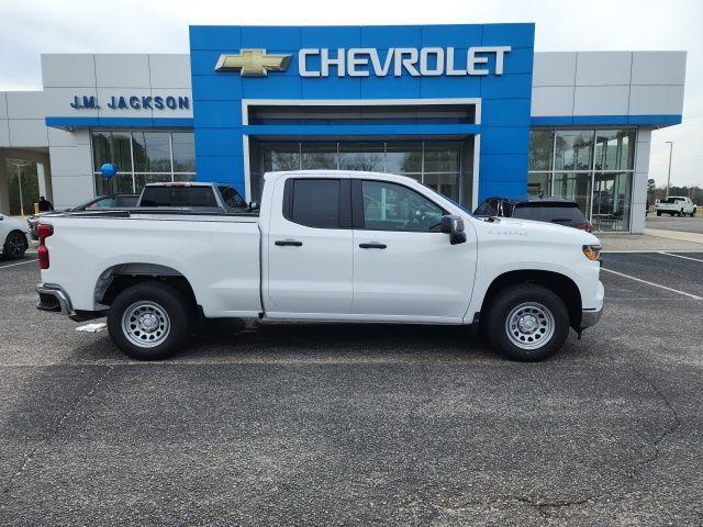 new 2026 Chevrolet Silverado 1500 car, priced at $43,420