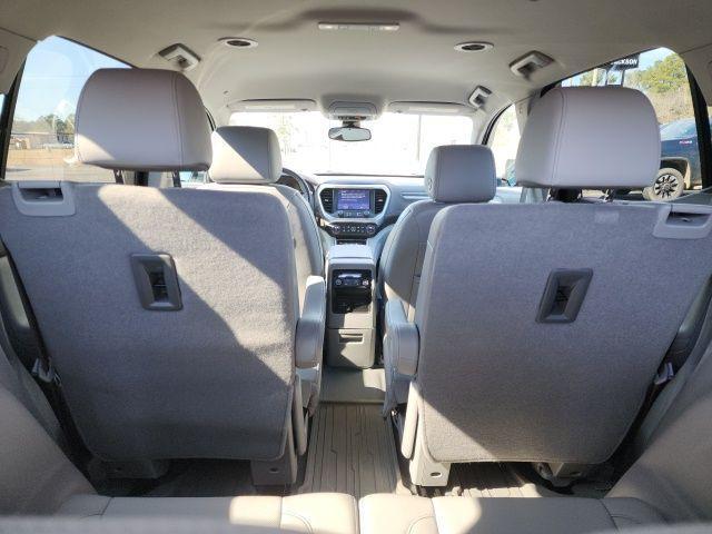 used 2023 GMC Acadia car, priced at $30,900