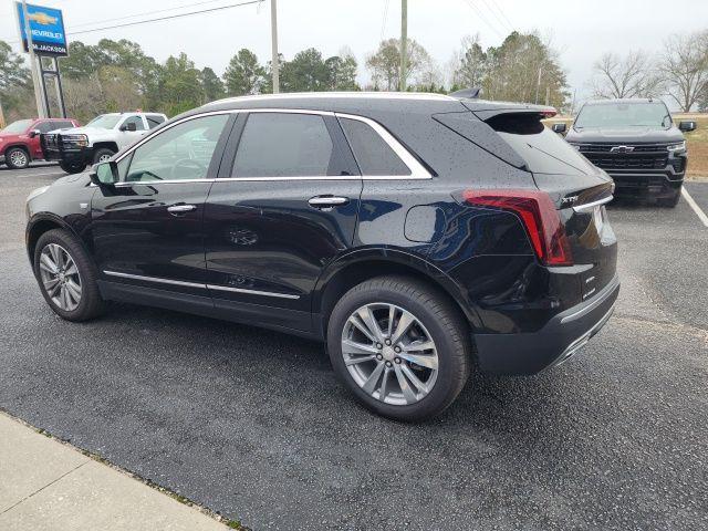 used 2025 Cadillac XT5 car, priced at $43,900