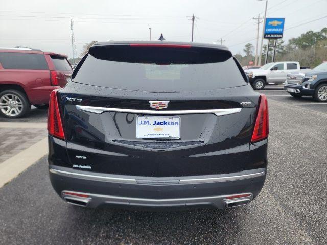 used 2025 Cadillac XT5 car, priced at $43,900