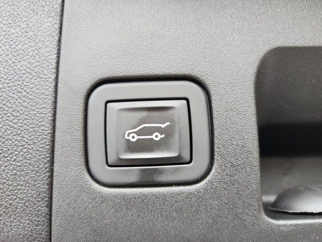 used 2025 Cadillac XT5 car, priced at $43,900