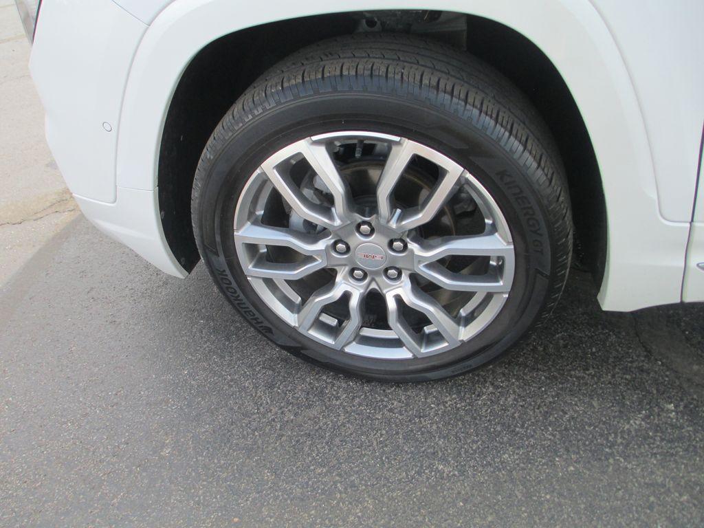 used 2024 GMC Terrain car, priced at $30,995