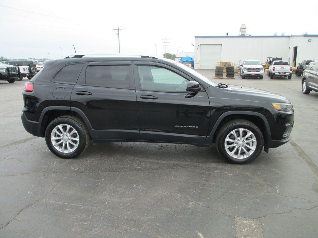 used 2021 Jeep Cherokee car, priced at $18,995