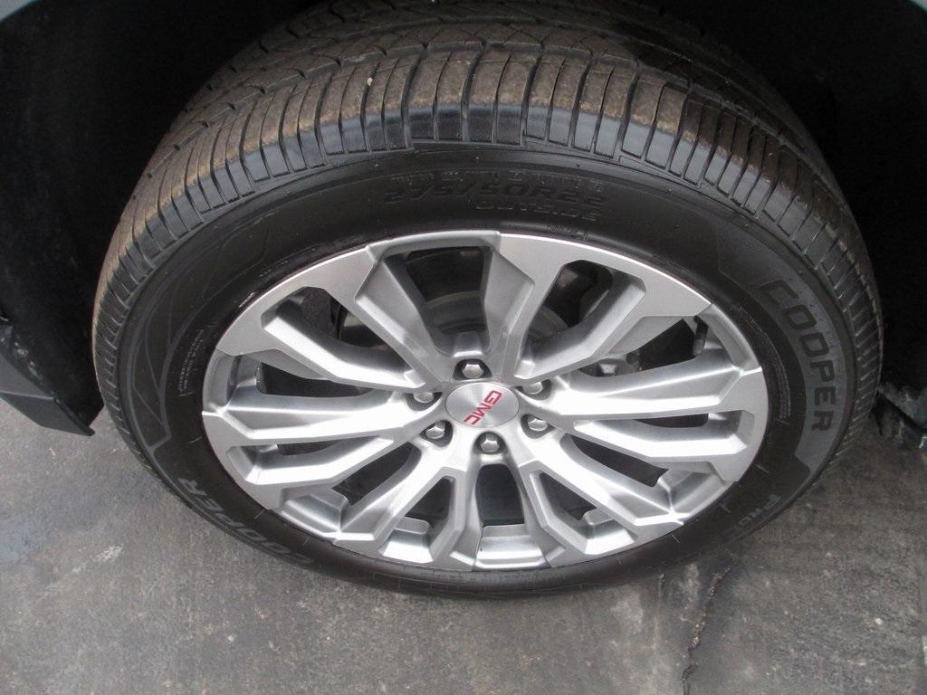 used 2021 GMC Yukon car, priced at $36,995