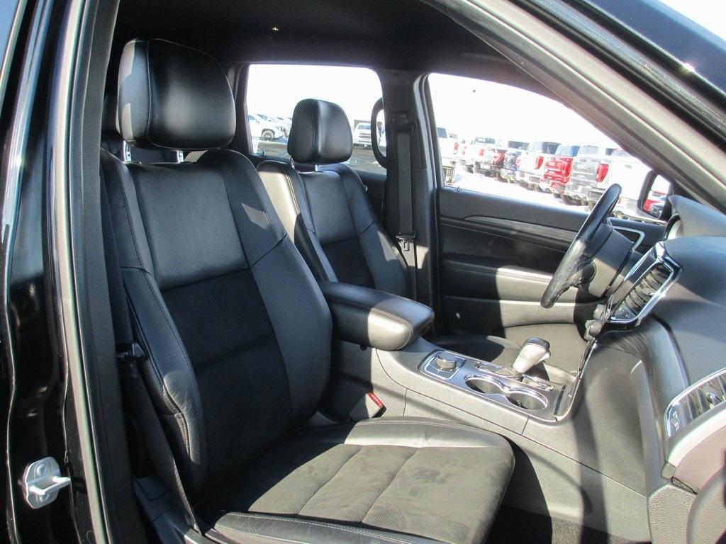 used 2020 Jeep Grand Cherokee car, priced at $25,495