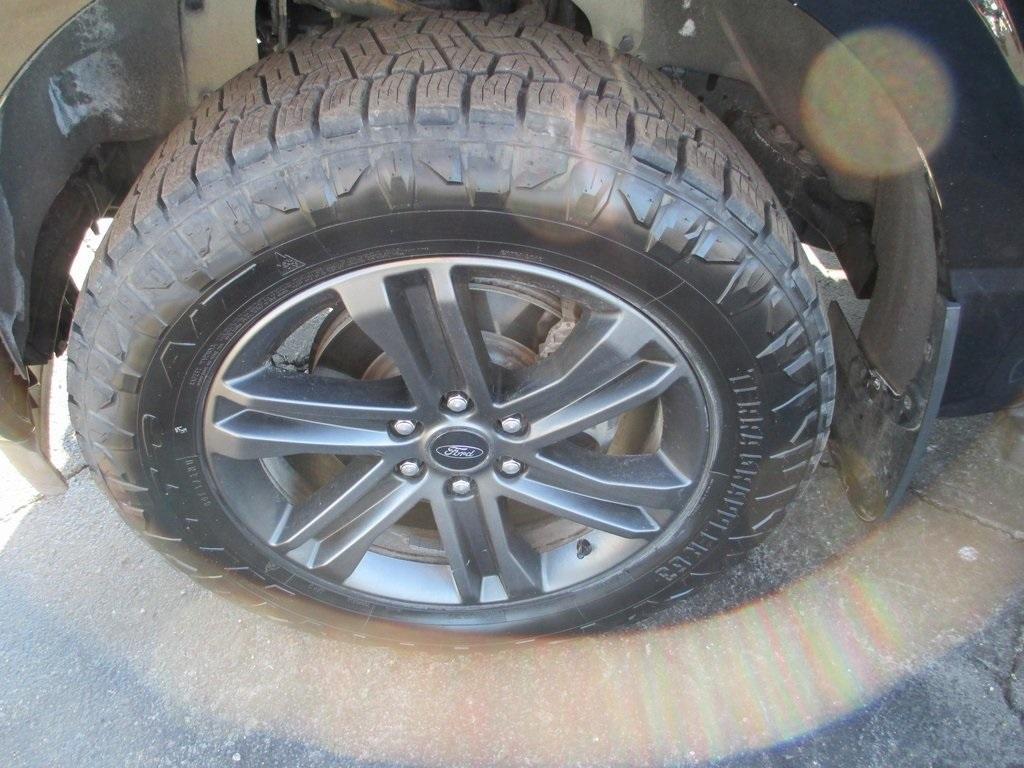 used 2022 Ford F-150 car, priced at $38,995