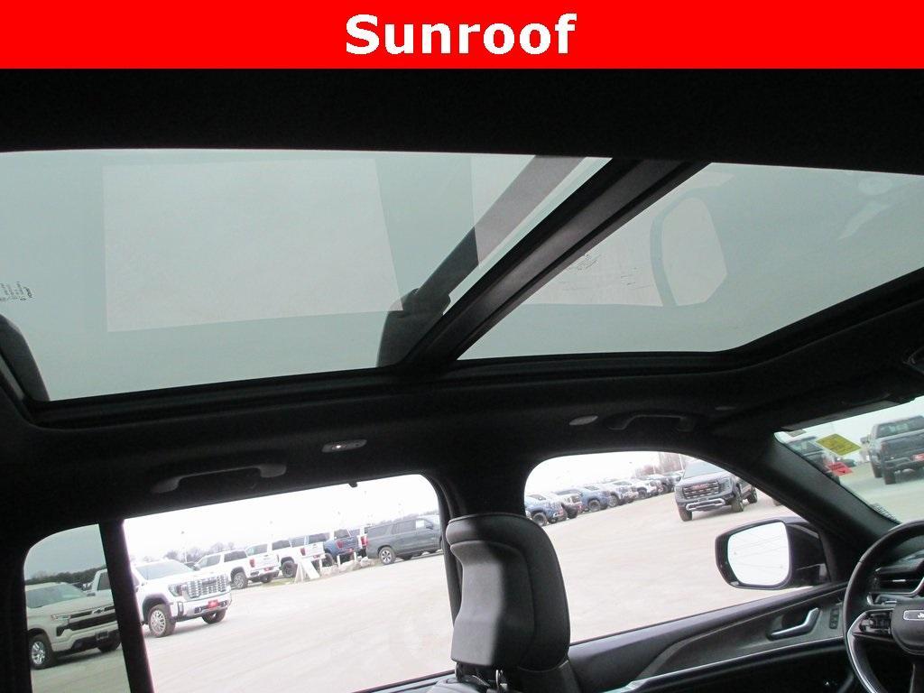 used 2022 Jeep Grand Cherokee car, priced at $24,995