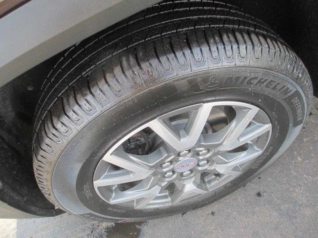 used 2021 GMC Acadia car, priced at $17,995