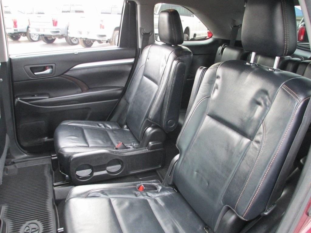 used 2018 Toyota Highlander car, priced at $19,995