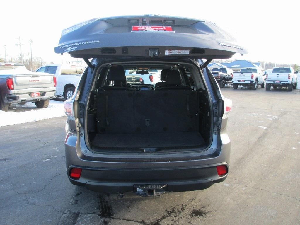 used 2016 Toyota Highlander car, priced at $13,495