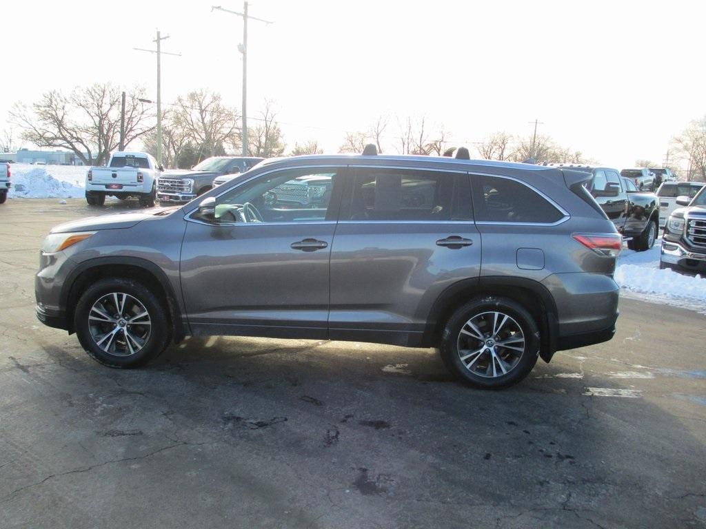 used 2016 Toyota Highlander car, priced at $13,495