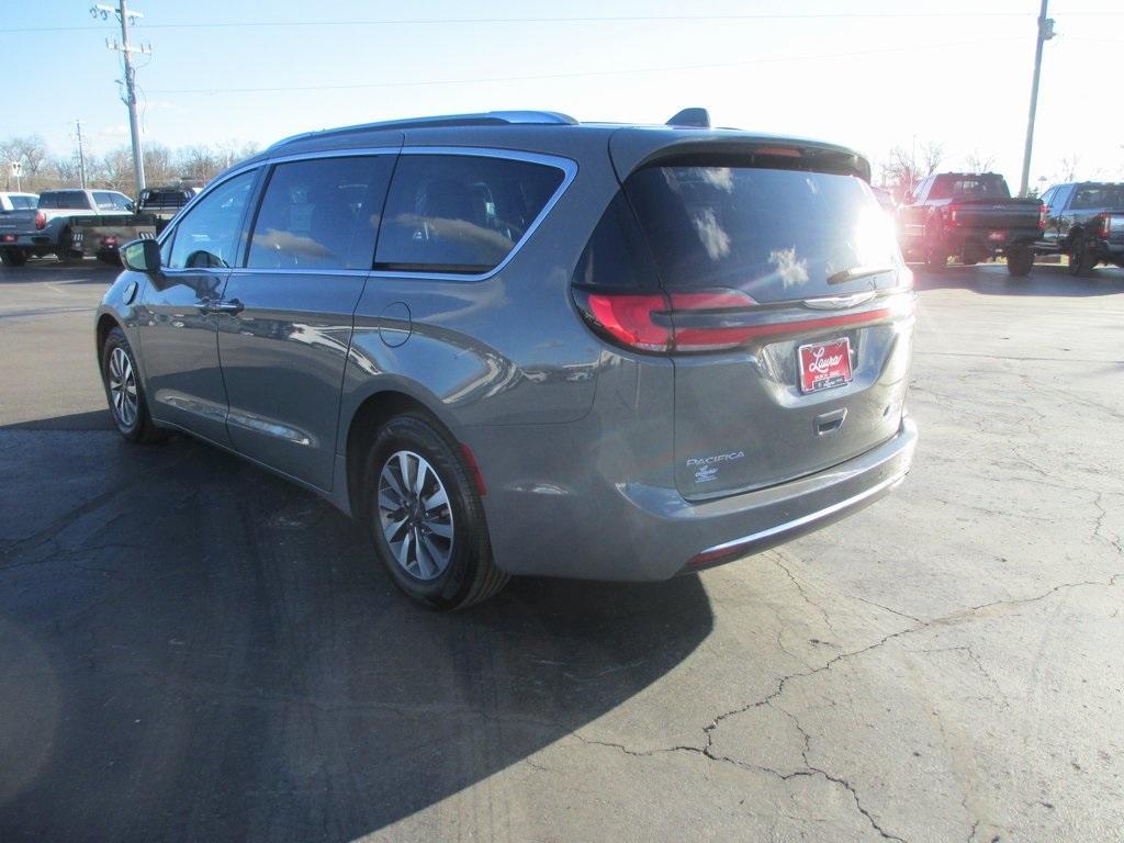 used 2021 Chrysler Pacifica Hybrid car, priced at $17,995