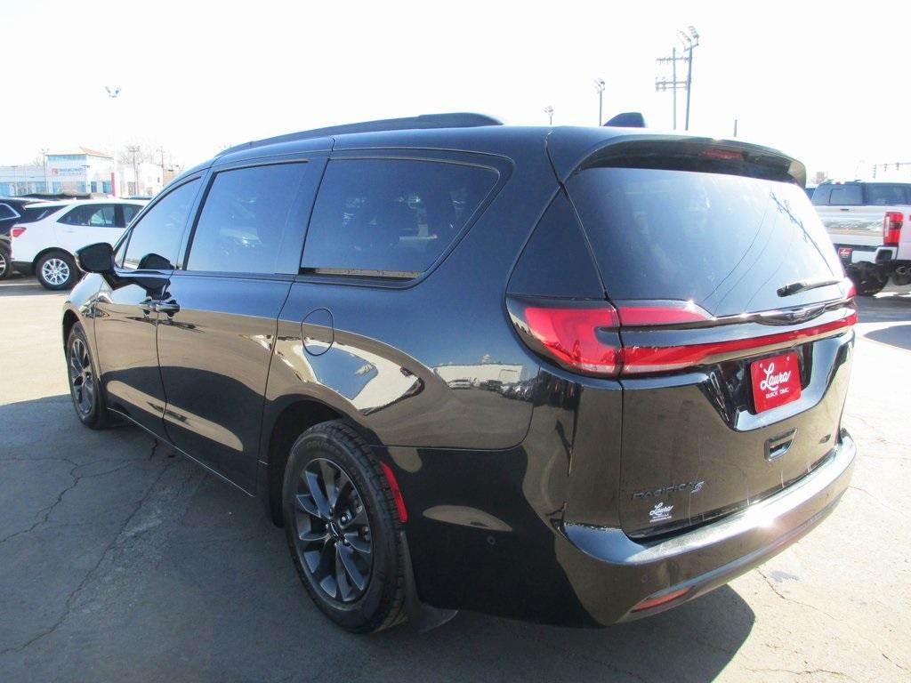 used 2021 Chrysler Pacifica car, priced at $22,495