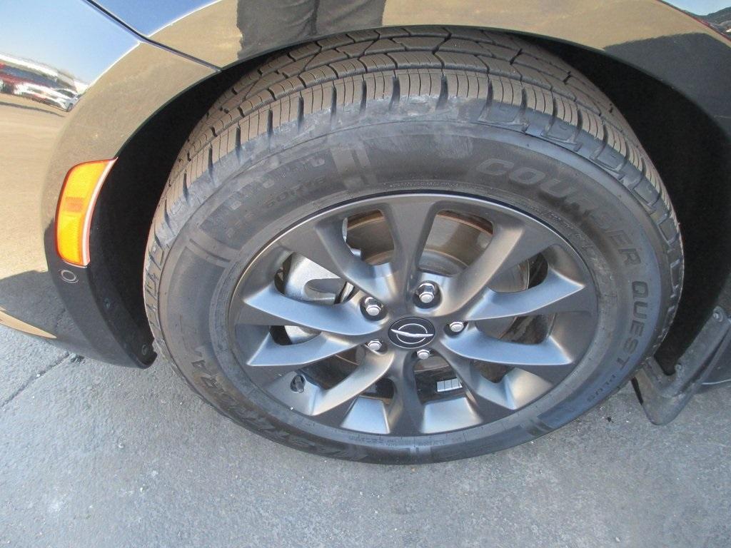 used 2021 Chrysler Pacifica car, priced at $22,495