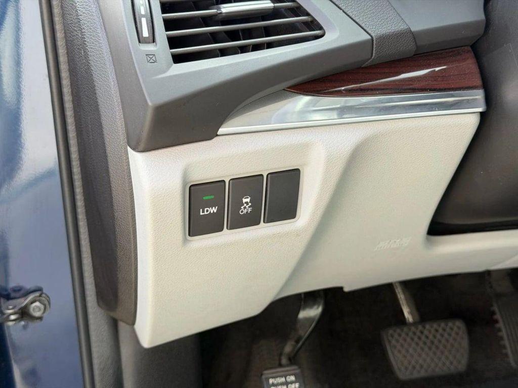 used 2014 Acura MDX car, priced at $14,495