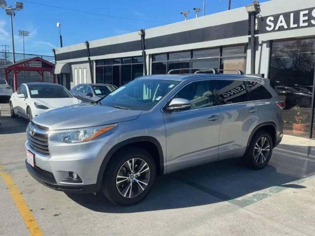 used 2016 Toyota Highlander car, priced at $17,495