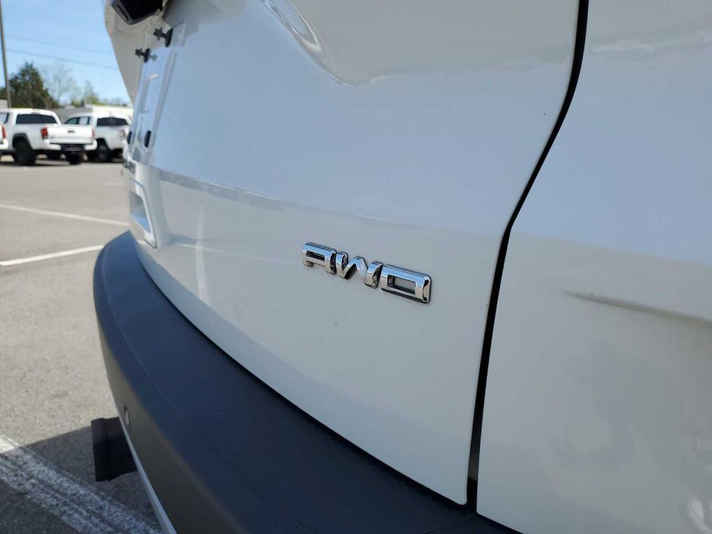 used 2022 Ford Escape car, priced at $24,182