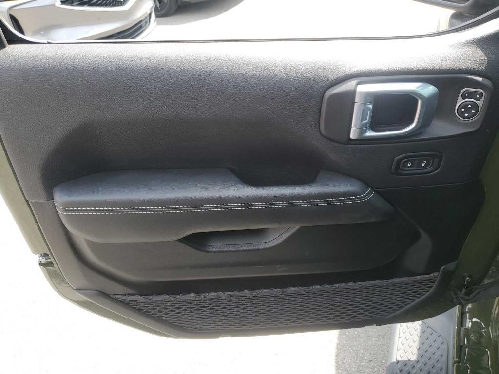 used 2022 Jeep Gladiator car, priced at $31,219