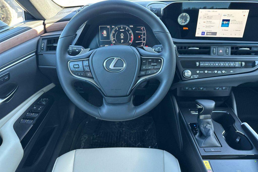 used 2025 Lexus ES 350 car, priced at $44,500
