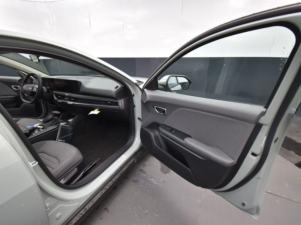 new 2025 Kia K4 car, priced at $25,565