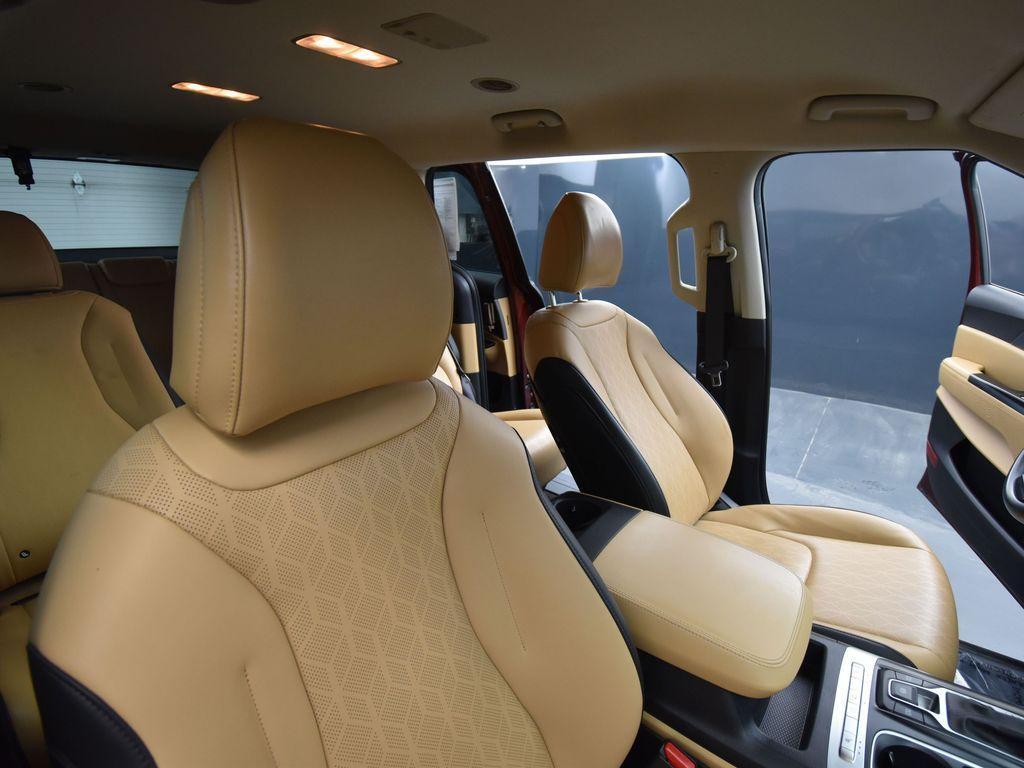 used 2024 Kia Carnival car, priced at $27,533