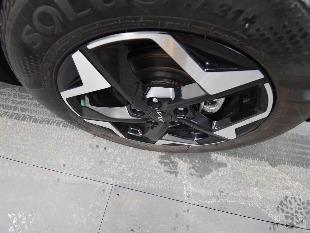 used 2024 Kia Seltos car, priced at $25,674