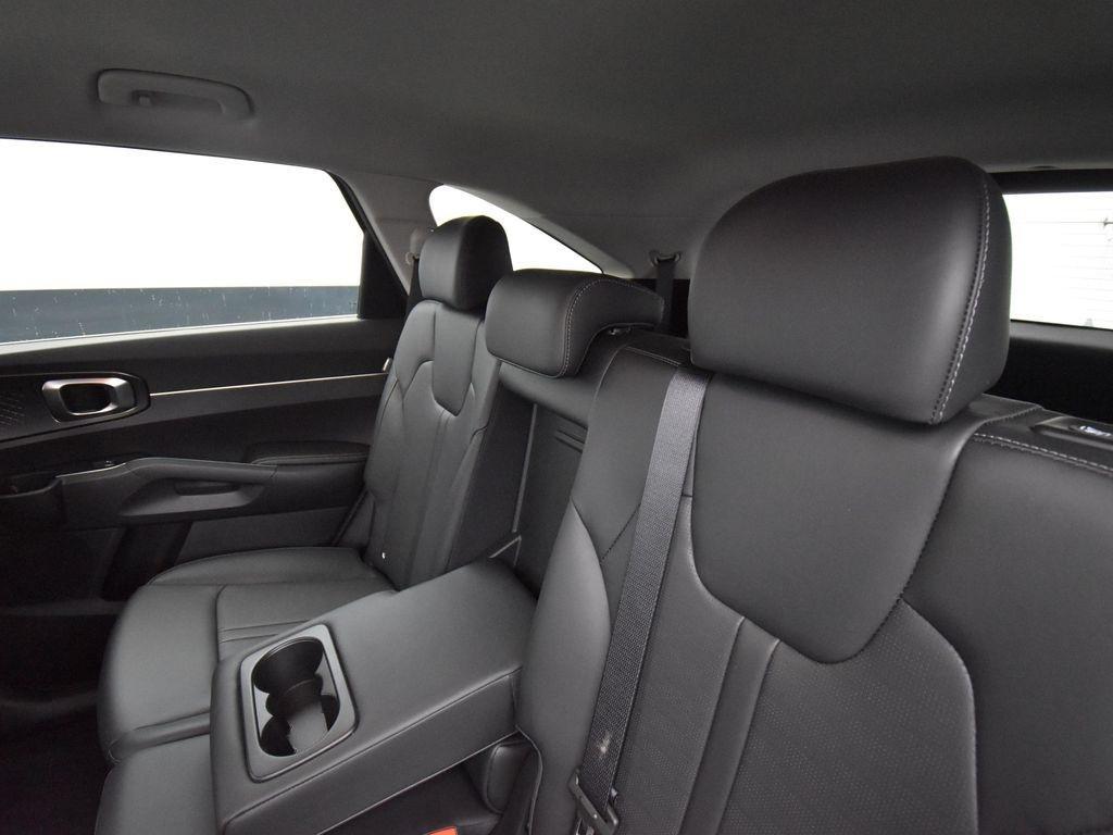used 2025 Kia Sorento car, priced at $35,561