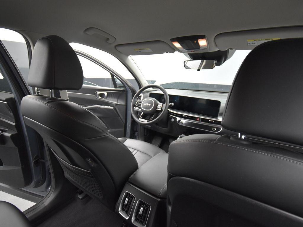 used 2025 Kia Sorento car, priced at $35,561