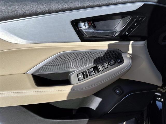 used 2023 Acura MDX car, priced at $36,490