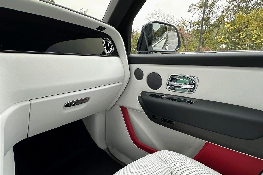 new 2025 Rolls-Royce Cullinan car, priced at $462,850
