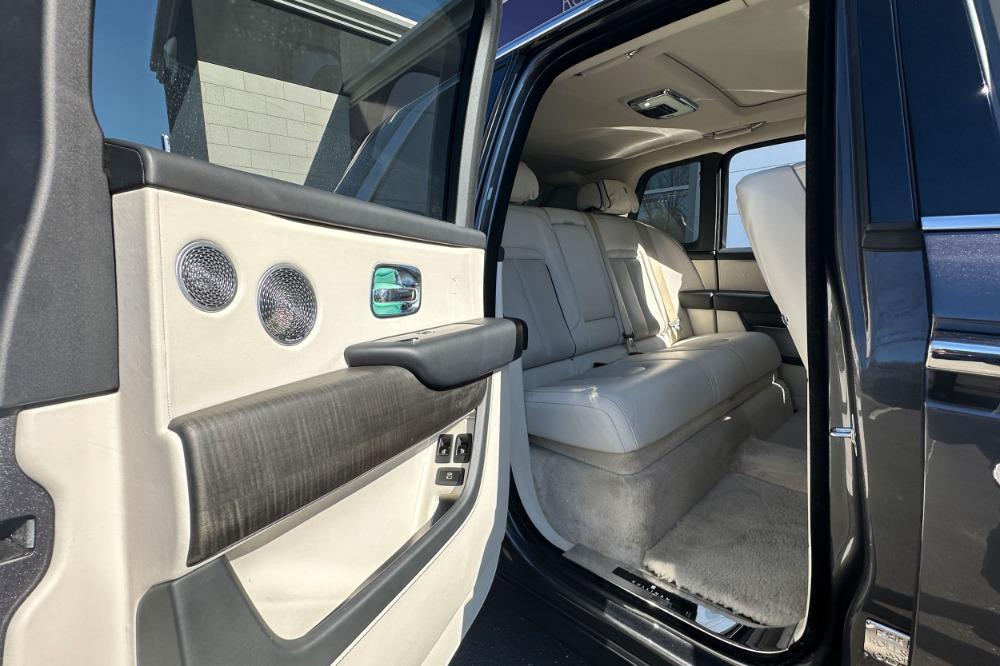 used 2020 Rolls-Royce Cullinan car, priced at $239,900
